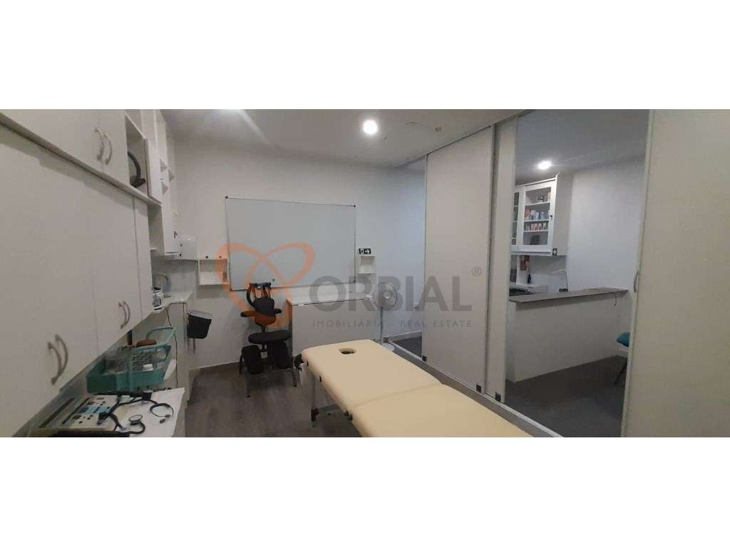 Loja para venda em Albufeira - Grande imagem: 2/10