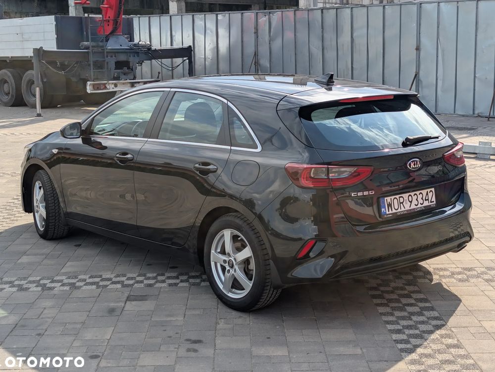 Kia Ceed 1.4 L Business Line - 4