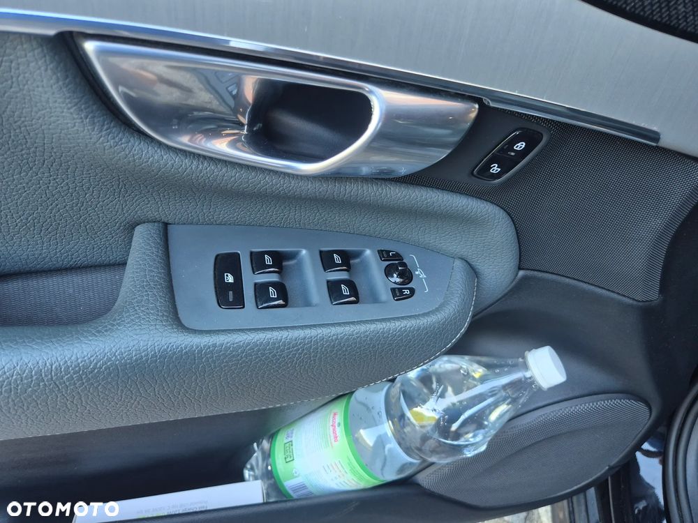 Volvo XC 90 T8 AWD Recharge Geartronic Inscription Expression - 16