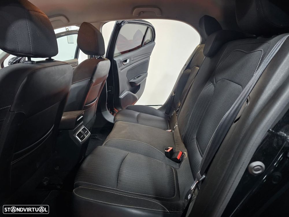 Renault Mégane 1.5 Blue dCi Intens - 13