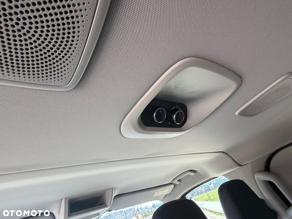 Ford Tourneo Custom 320 L2H1 VA Autm Titanium X - 9