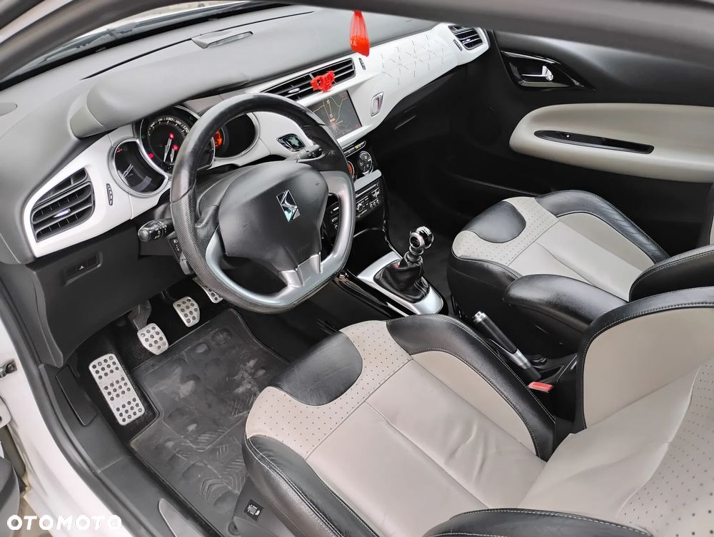 Citroën DS3 1.6 THP Ultra Prestige - 18