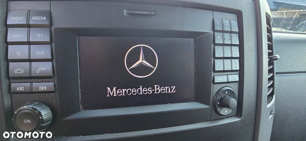 Mercedes-Benz Sprinter 319 - 11
