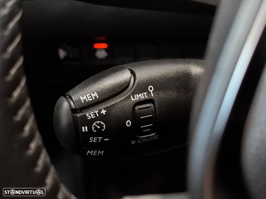 Peugeot e-208 50 kWh Allure Pack - 19