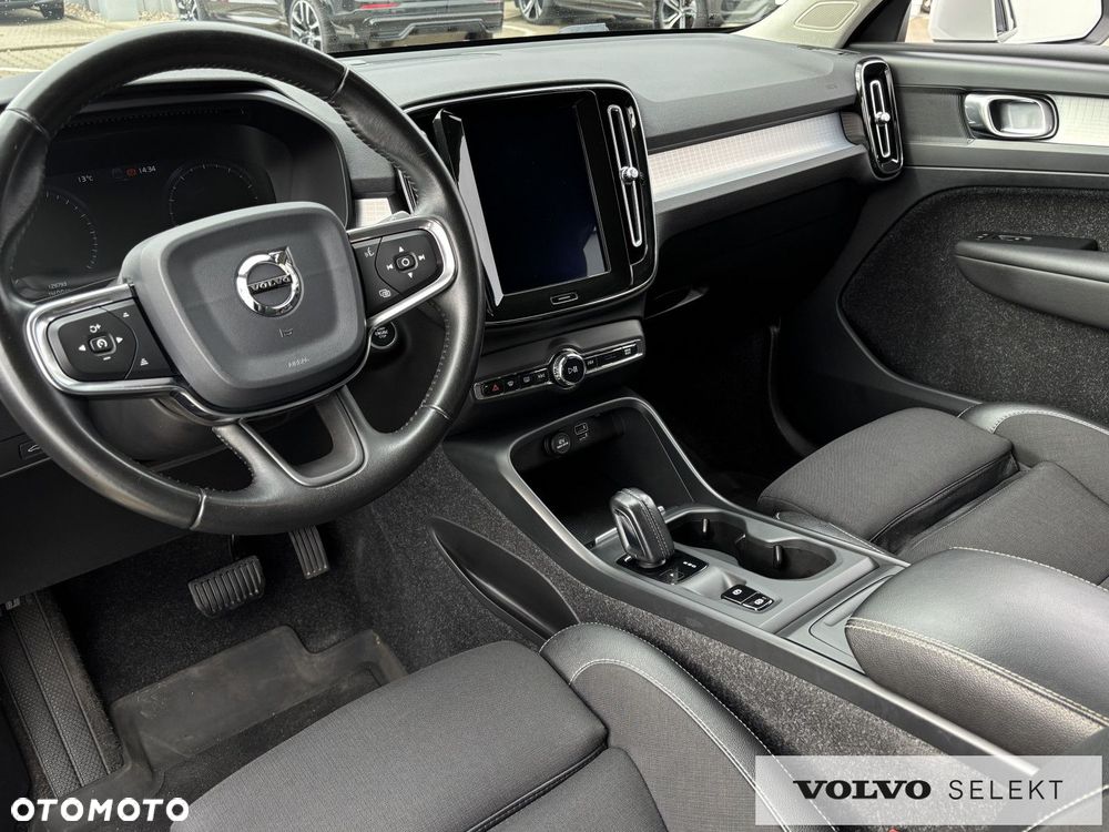 Volvo XC 40 - 22