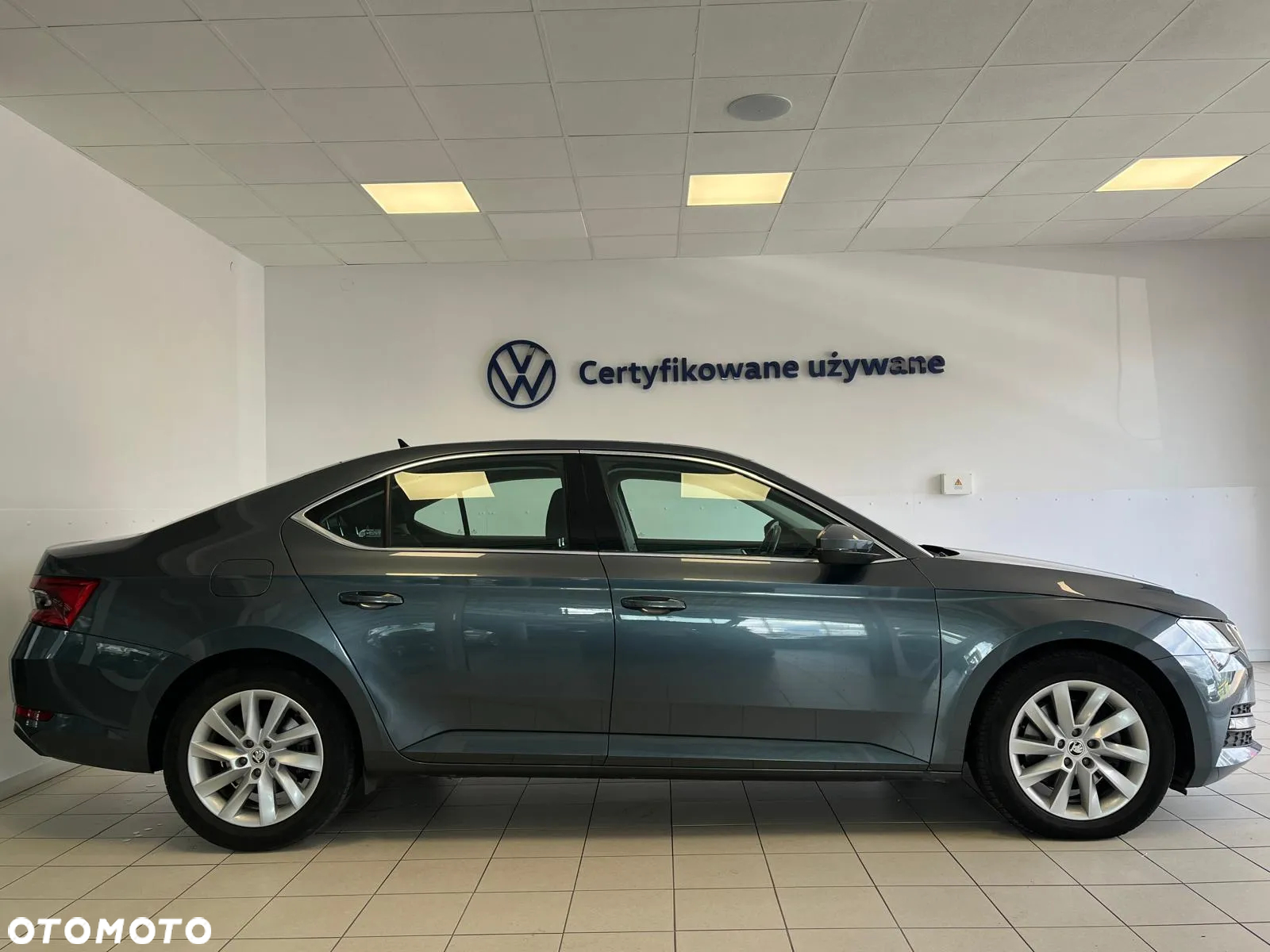 Skoda Superb 2.0 TDI SCR Ambition DSG - 8