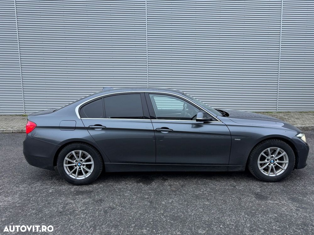 BMW Seria 3 320d Efficient Dynamic Edition Aut. Luxury Line - 9