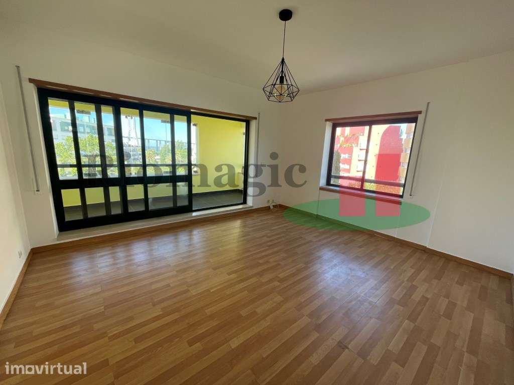 Lisboa - Apartamento T3 com Varanda vista Rio no Parque das Nações - Grande imagem: 2/26