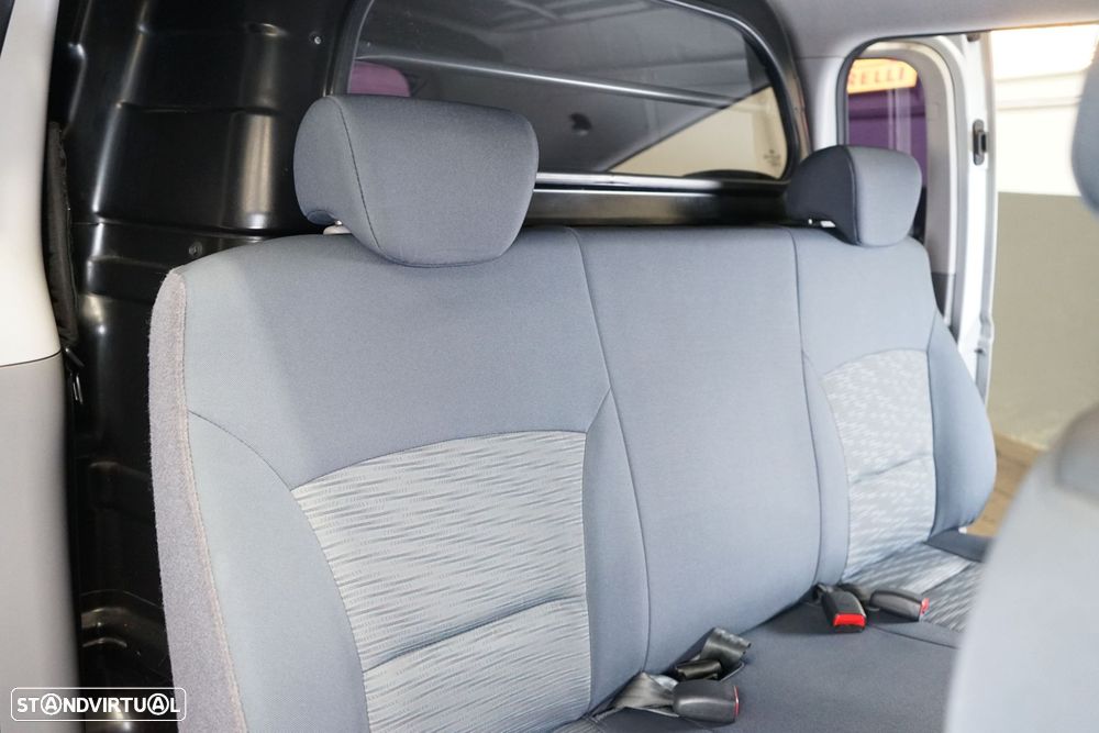 Hyundai H-1 2.5 CRDi Travel Comfort - 28