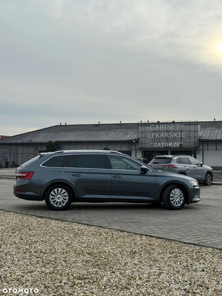 Skoda Superb 2.0 TDI Style DSG - 7