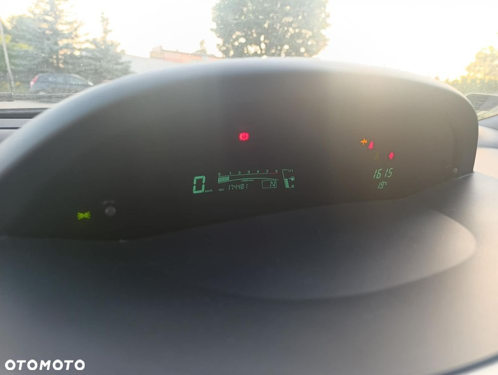 Toyota Yaris - 7