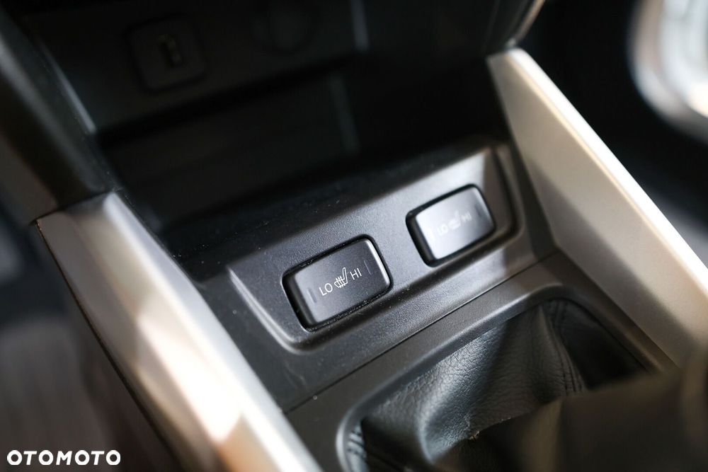 Suzuki Vitara 1.6 Comfort 2WD - 24