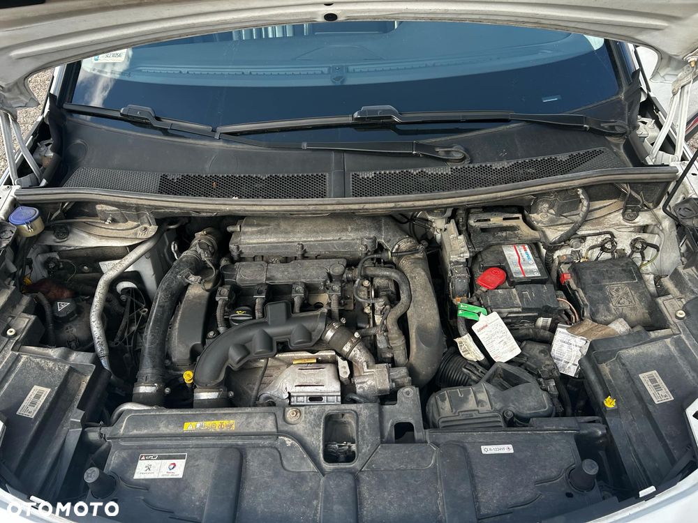 Peugeot 3008 1.6 THP Allure S&S EAT6 - 6