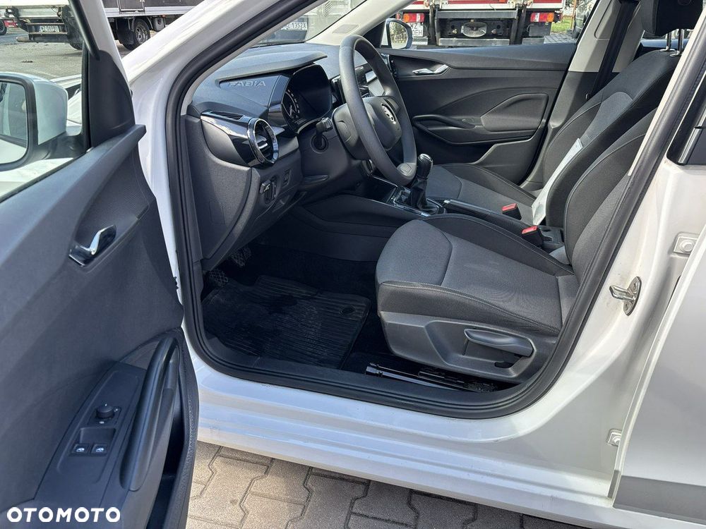 Skoda Fabia 1.0 Ambition - 11