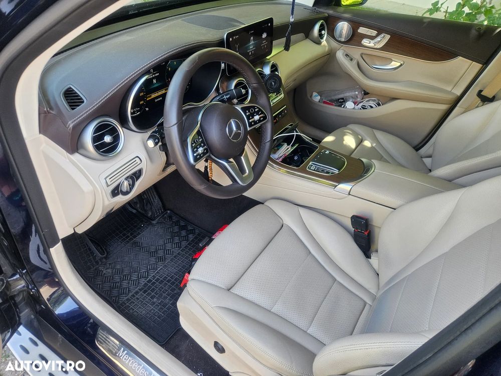 Mercedes-Benz GLC 300 d 4MATIC - 19