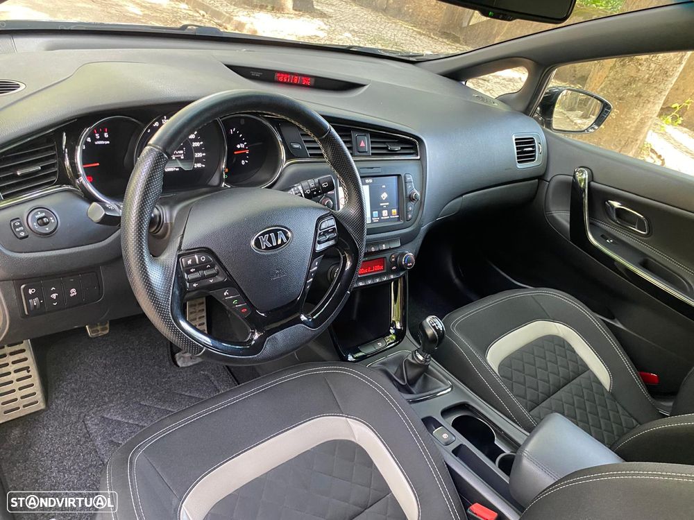 Kia Ceed SW 1.6 CRDi GT Line - 10