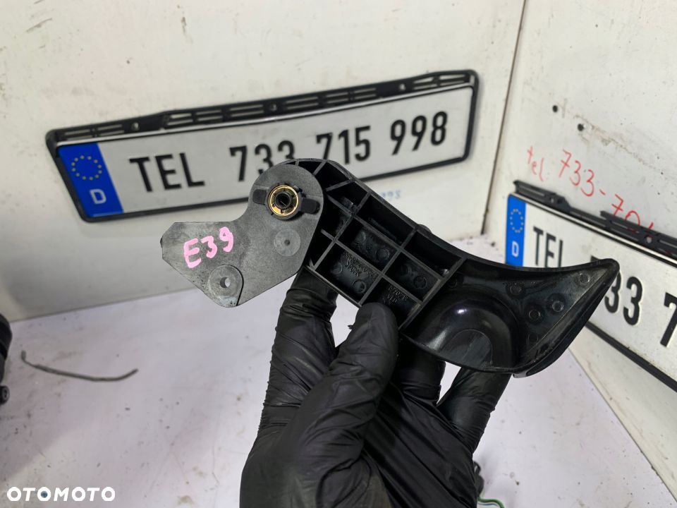 RĄCZKA UCHWYT MASKI PLASTIK LINKI BMW E39 - 3