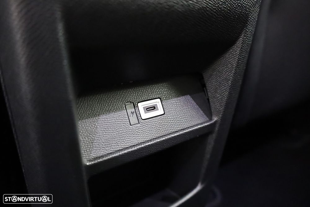 Opel Astra 1.2 T Elegance - 46