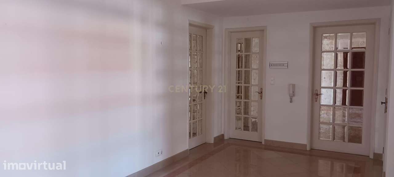 Luxuoso Apartamento com 8 assoalhadas em Alvalade, Estados unidos da A - Grande imagem: 4/33