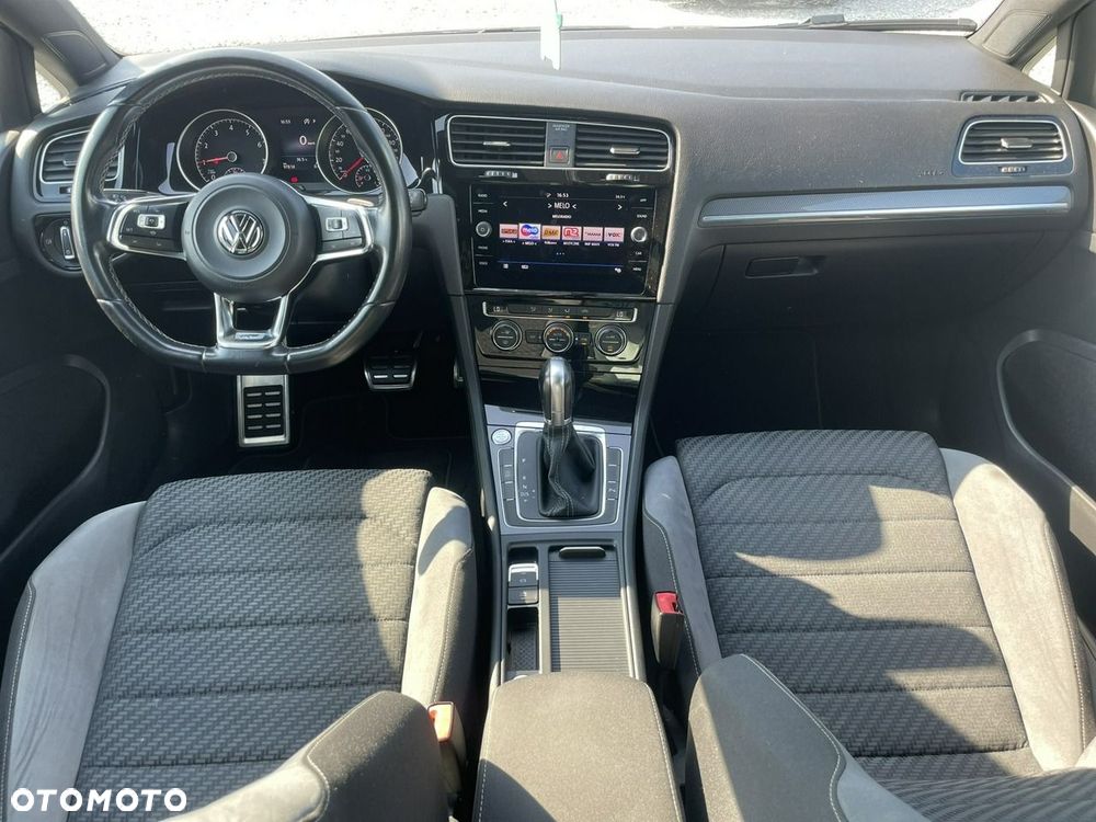 Volkswagen Golf 1.5 eTSI OPF DSG R-Line - 28
