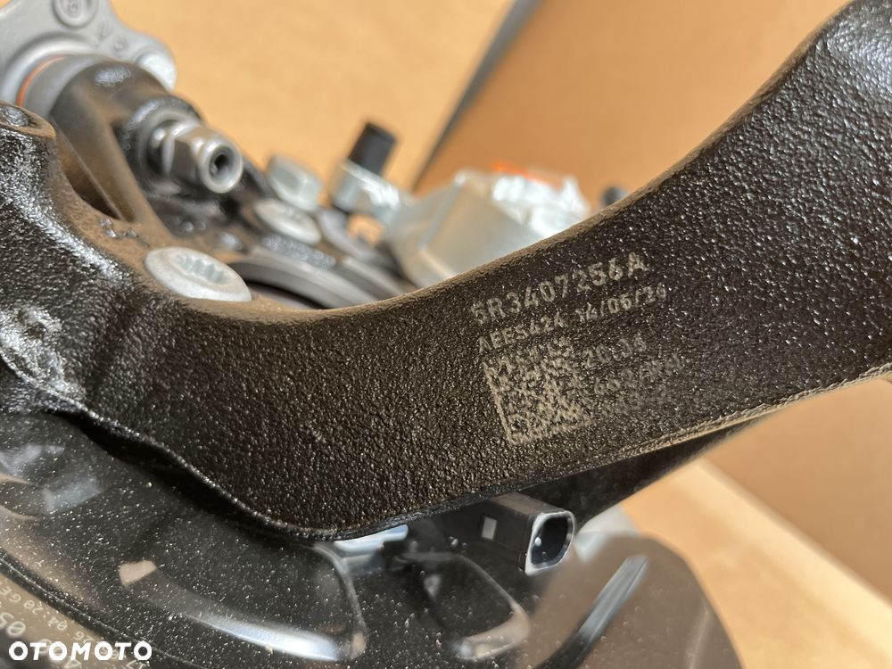 PIASTA ZWROTNICA VW CADDY 2K7 GOLF 8 FORD CONNECT TOURNEO MK3 5R3407256A - 2
