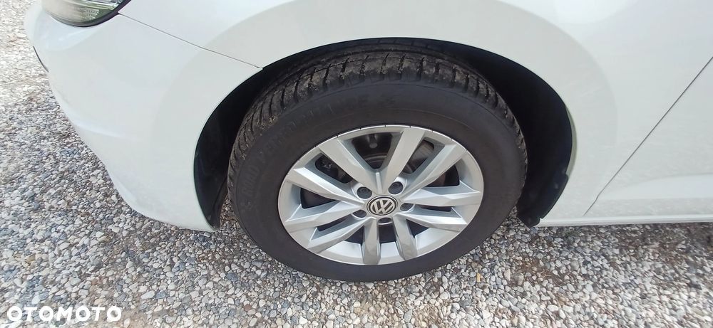 Volkswagen Touran 1.6 TDI BMT SCR Comfortline - 8