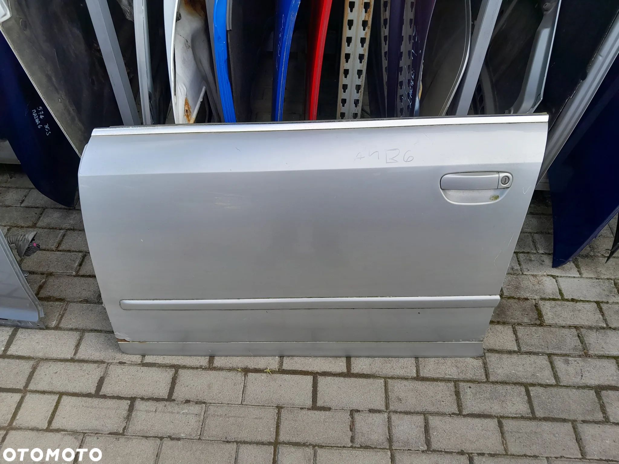 AUDI A4 B6 DRZWI LEWE PRZEDNIE LEWY PRZÓD - 1