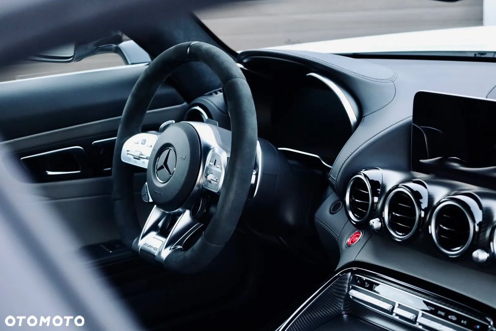 Mercedes-Benz AMG GT C - 14