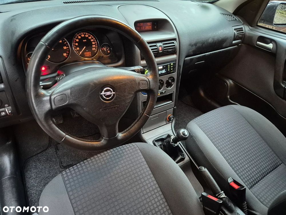 Opel Astra - 18