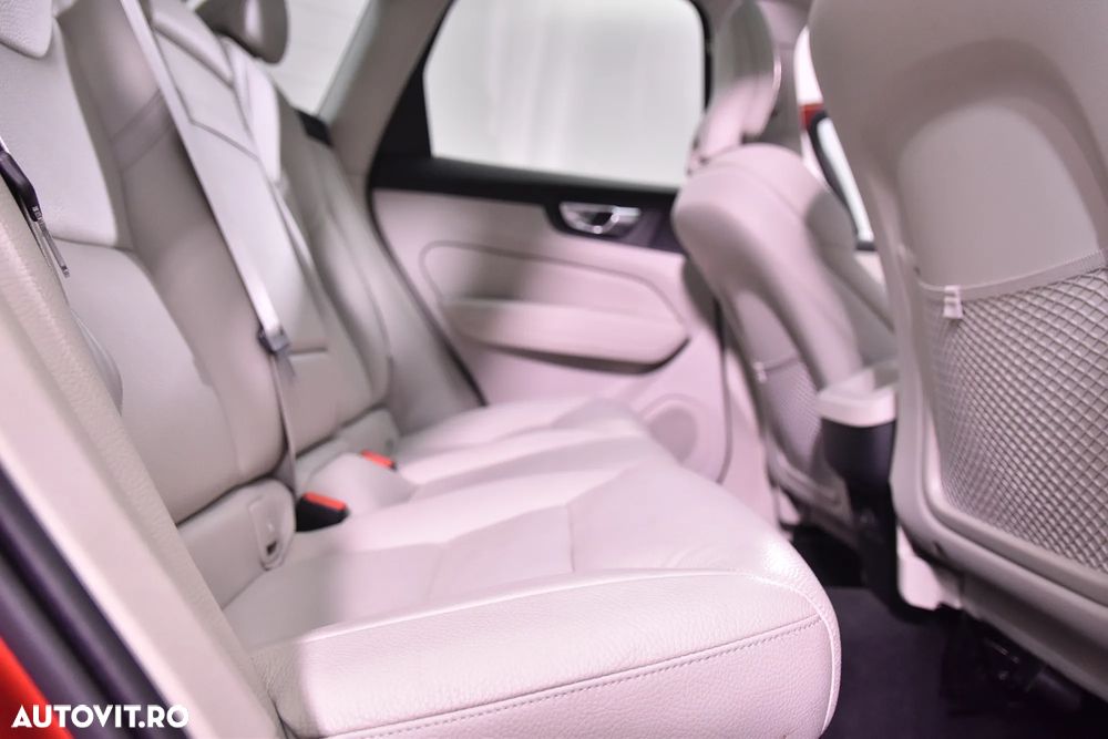 Volvo XC 60 B4 MHEV Inscription - 12