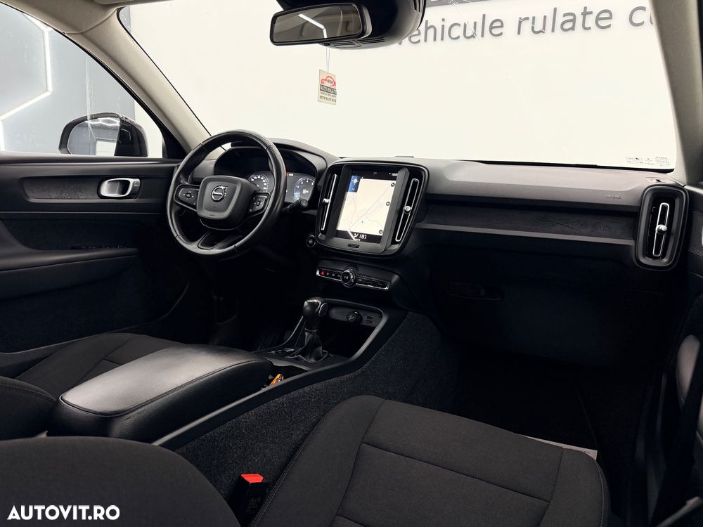Volvo XC 40 T2 Momentum Core - 19