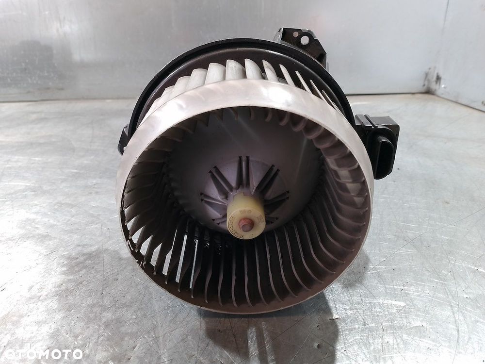 WENTYLATOR NAWIEWU, DMUCHAWA TOYOTA YARIS II AV272700-0311 1.4 D4D - 5