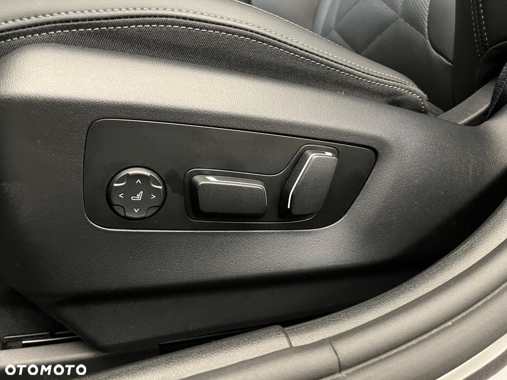 BMW Seria 5 520d xDrive mHEV M Sport - 22