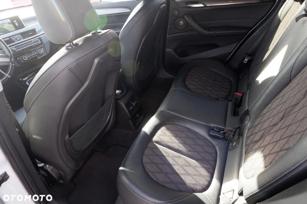 BMW X1 xDrive20d xLine - 4