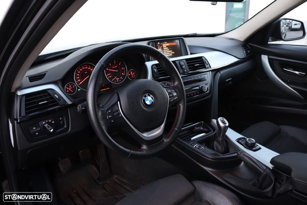 BMW 318 d Touring xDrive Line Sport - 7