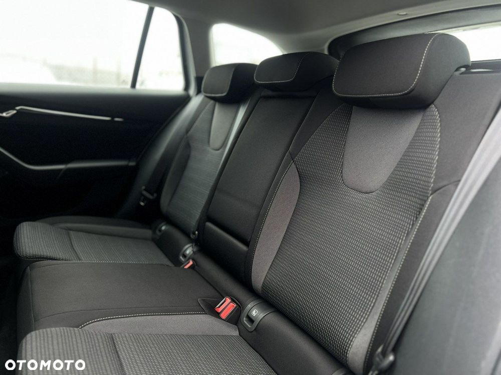 Skoda Octavia 2.0 TDI Ambition - 38