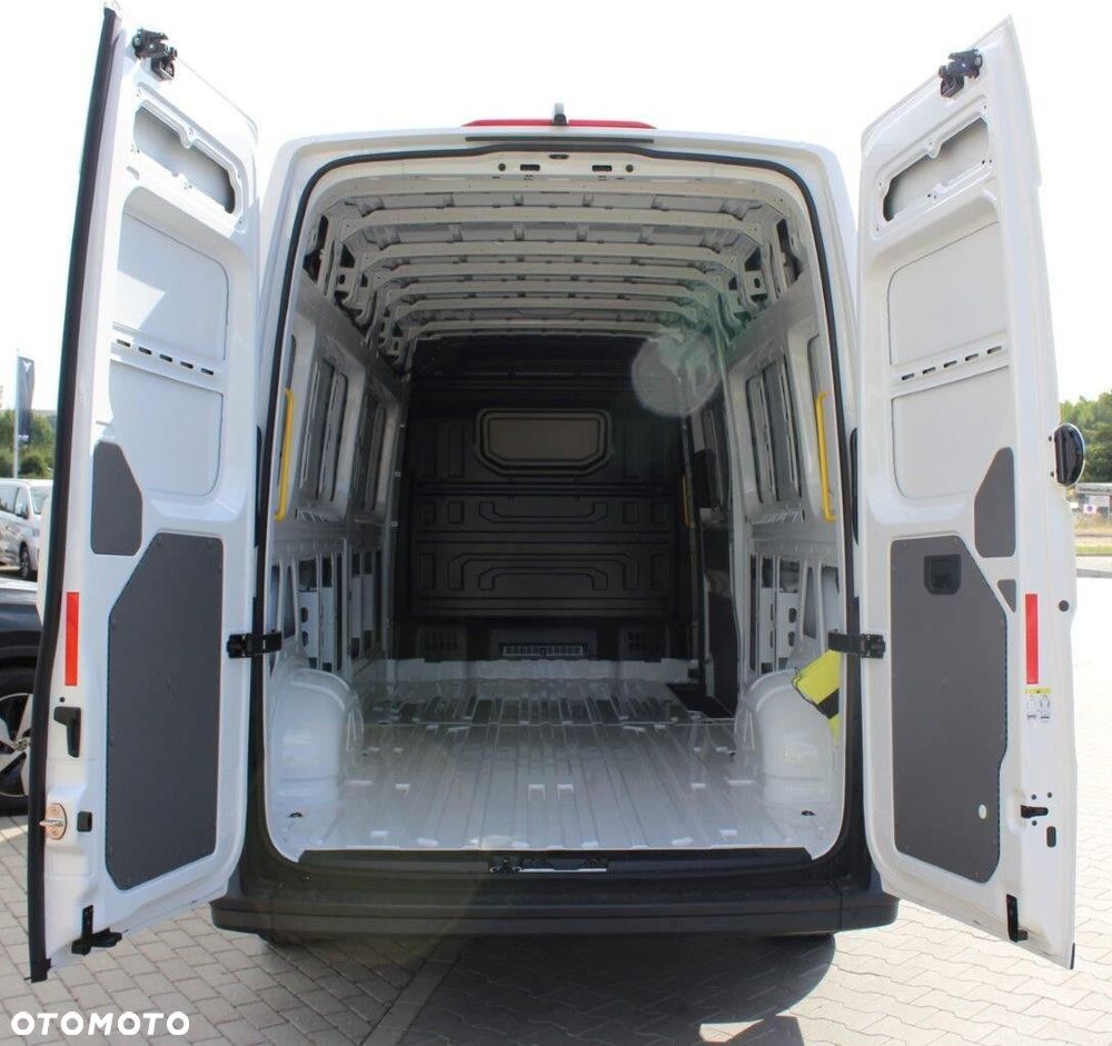 Volkswagen Crafter - 11