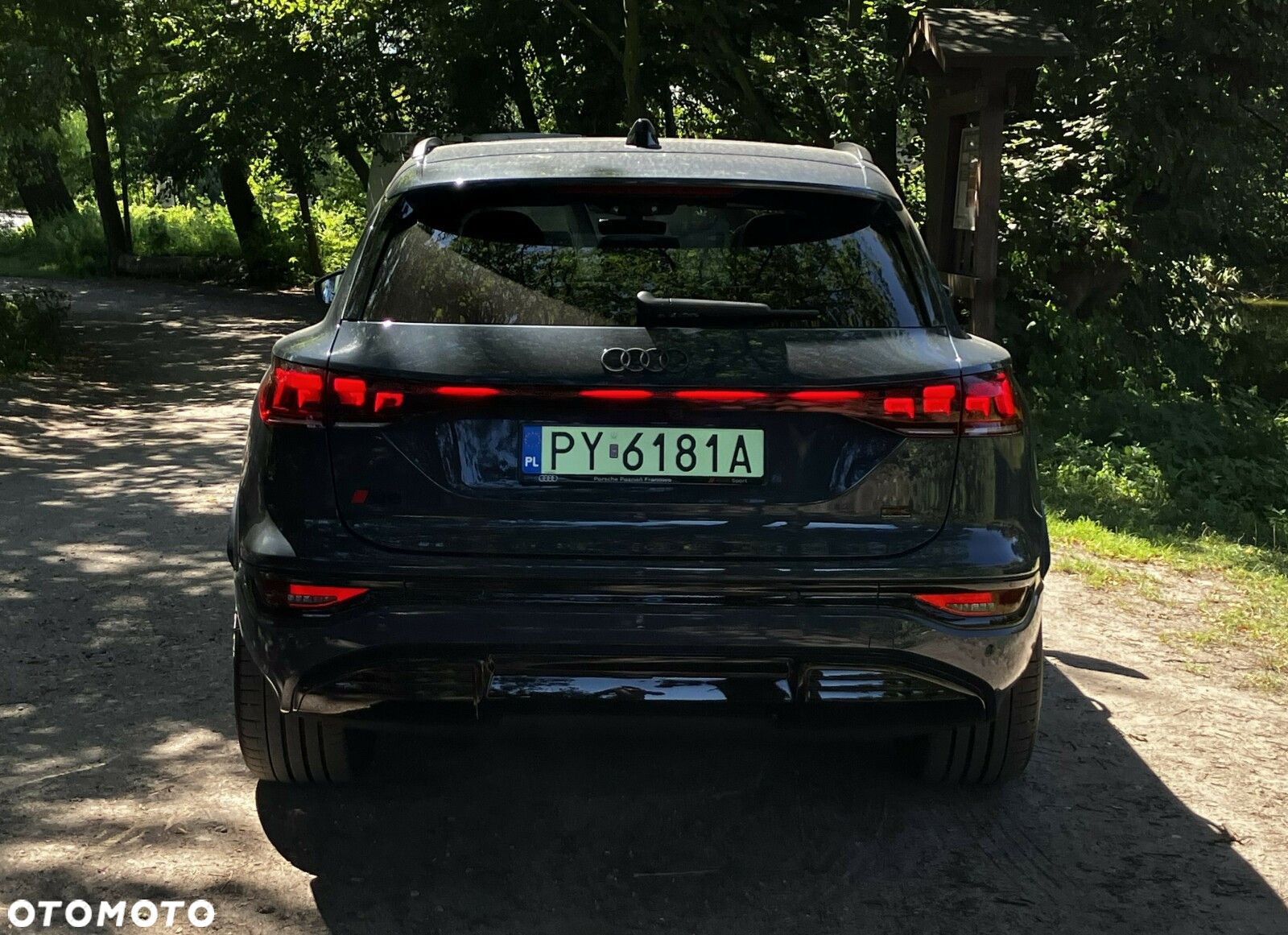 Audi Q6 e-tron - 11