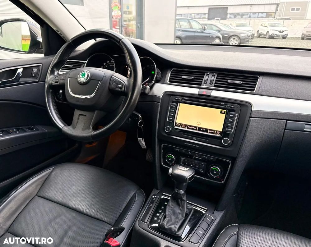 Skoda Superb Combi 2.0 TDI 4x4 DSG Exclusive - 16