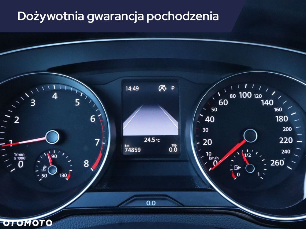 Volkswagen Passat - 13