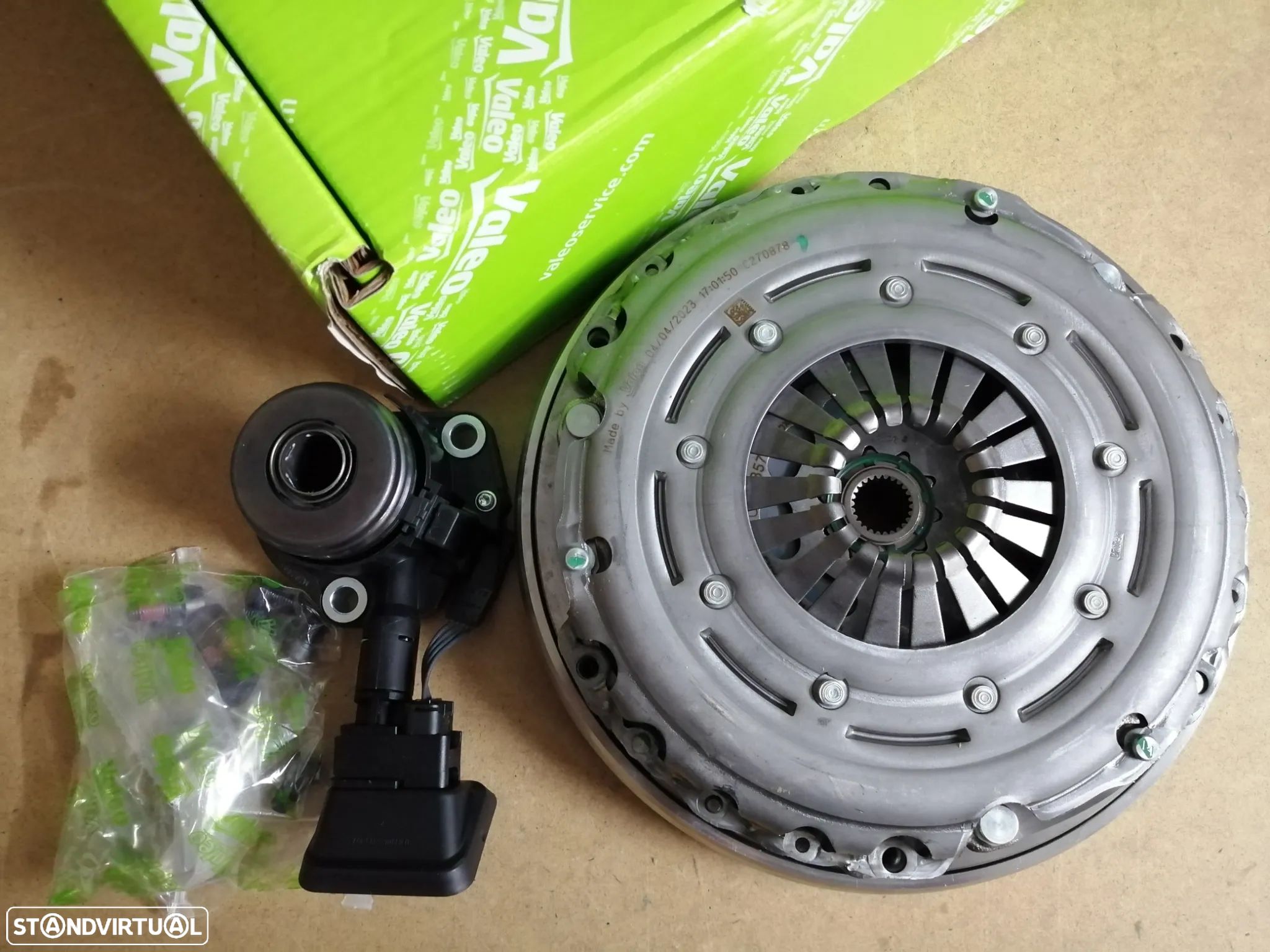 Kit de Embraiagem 1.6 HDI - Peugeot 308 e 508 ; Citroen C4 II e C5 III - 1