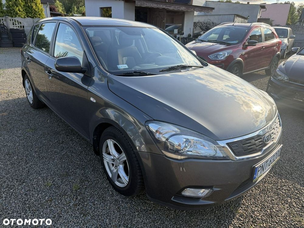 Kia Ceed - 2