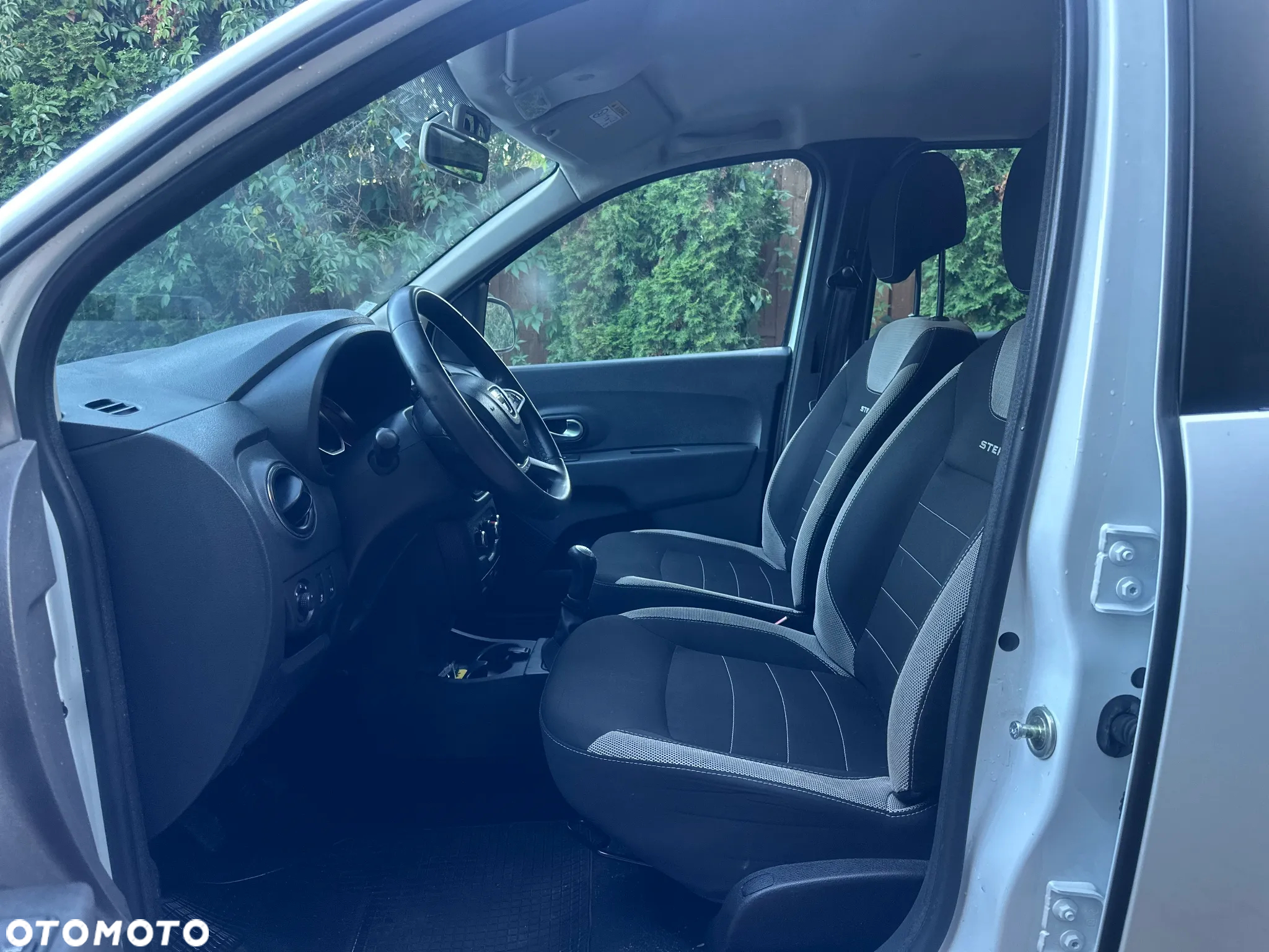 Dacia Lodgy TCe 115 Stepway - 7
