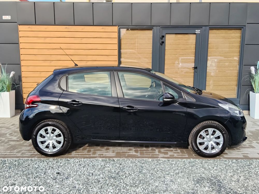 Peugeot 208 1.2 PureTech Style - 28