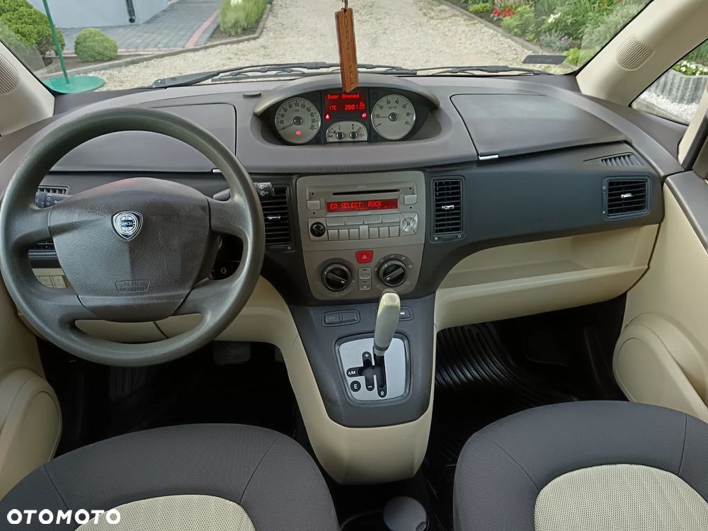 Lancia Musa 1.4 16V DFN Class - 9