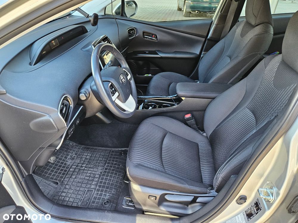 Toyota Prius Hybrid Executive - 10