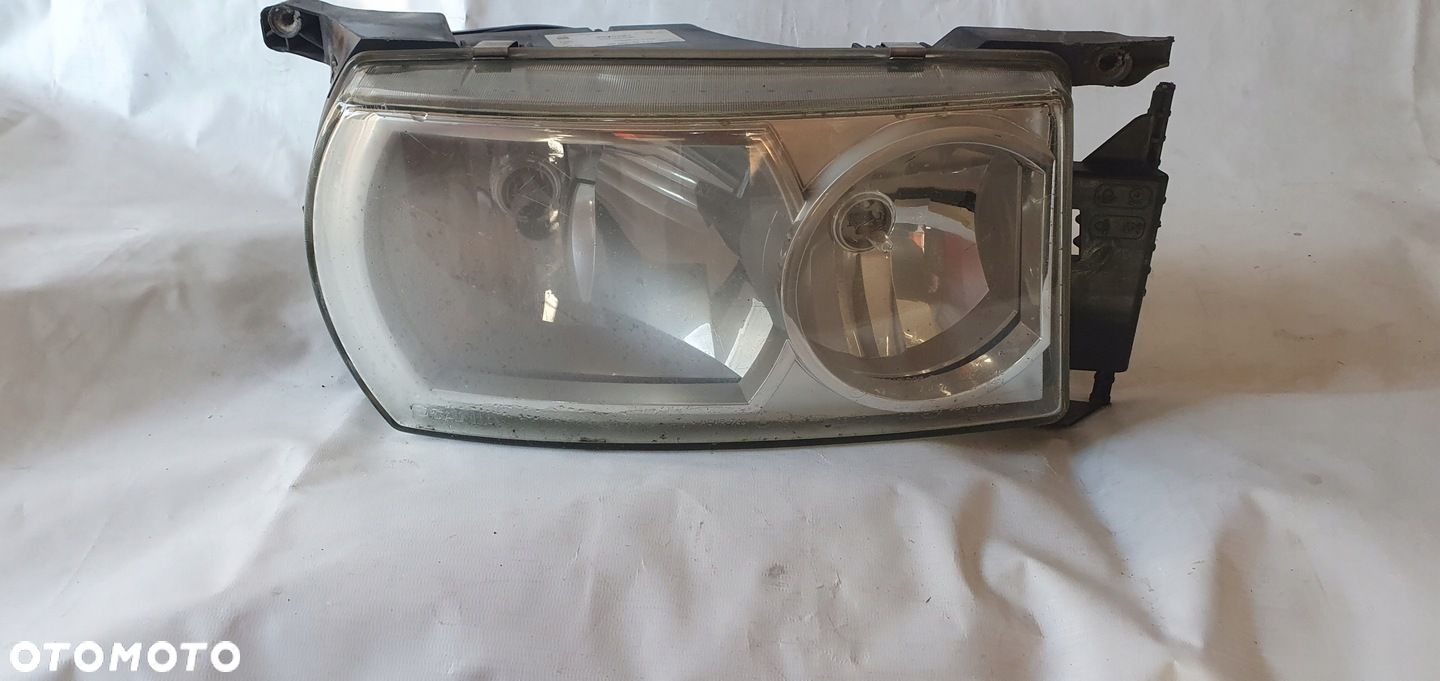 SCANIA R XPI LAMPA PRAWA PRZÓD - 1