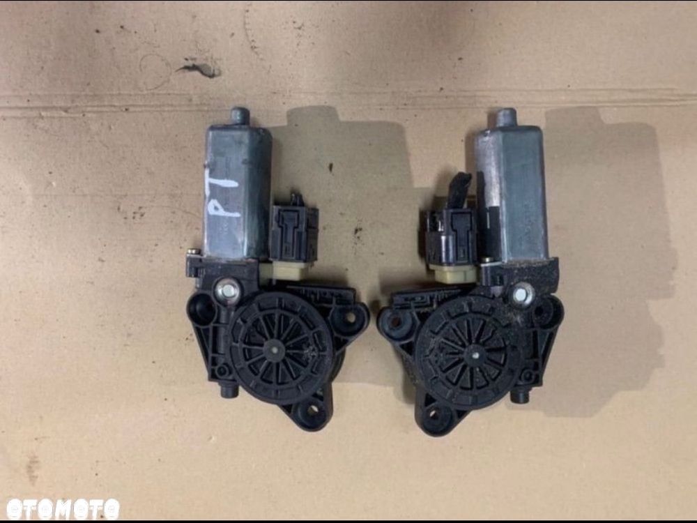 Silniczek szyby tył lewy lub prawy Mercedes c w203 - 2