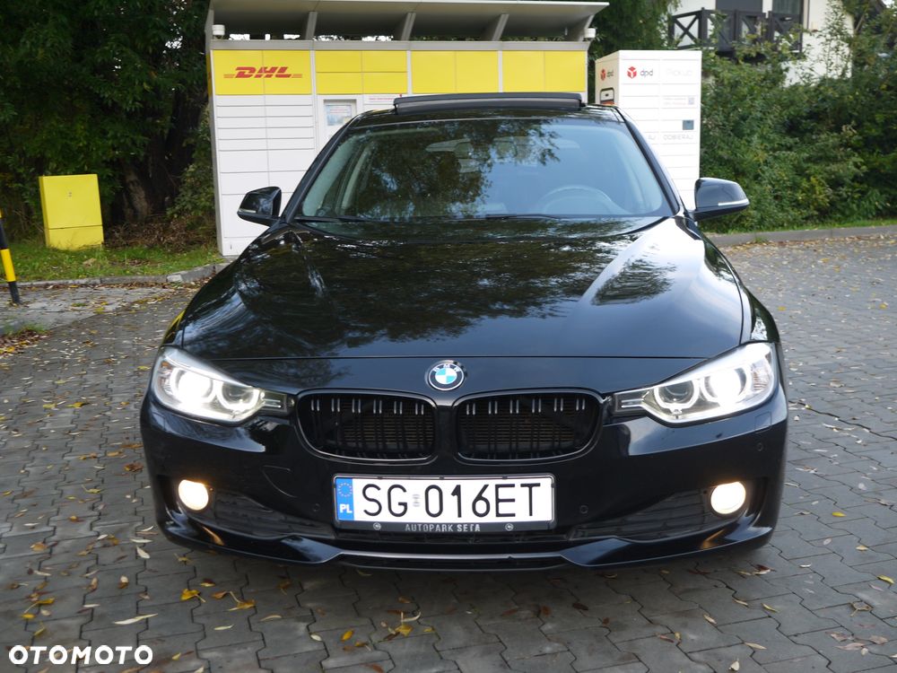 BMW Seria 3 320d Touring Efficient Dynamics Edition - 30