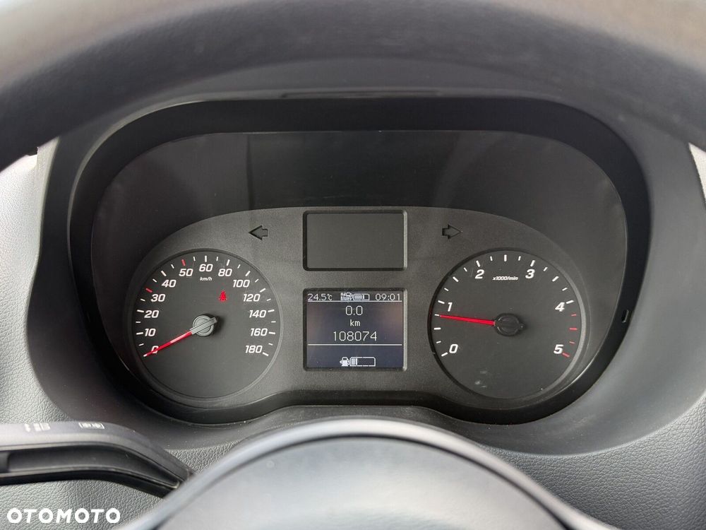 Mercedes-Benz Sprinter - 24